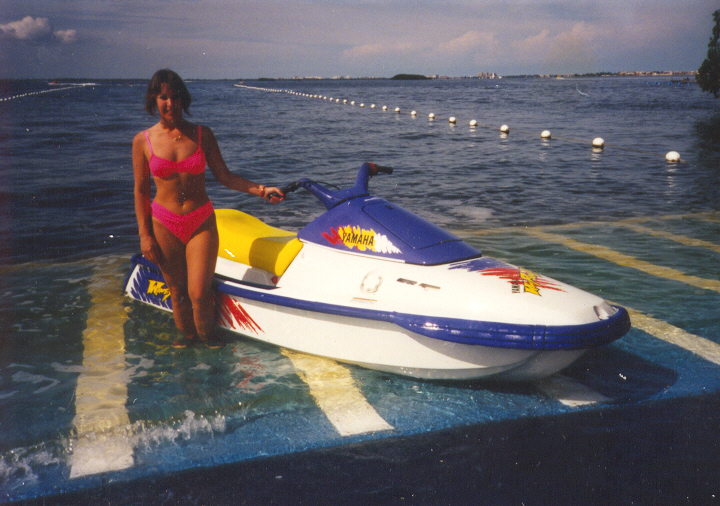 Chris and Bean Bag's water ski